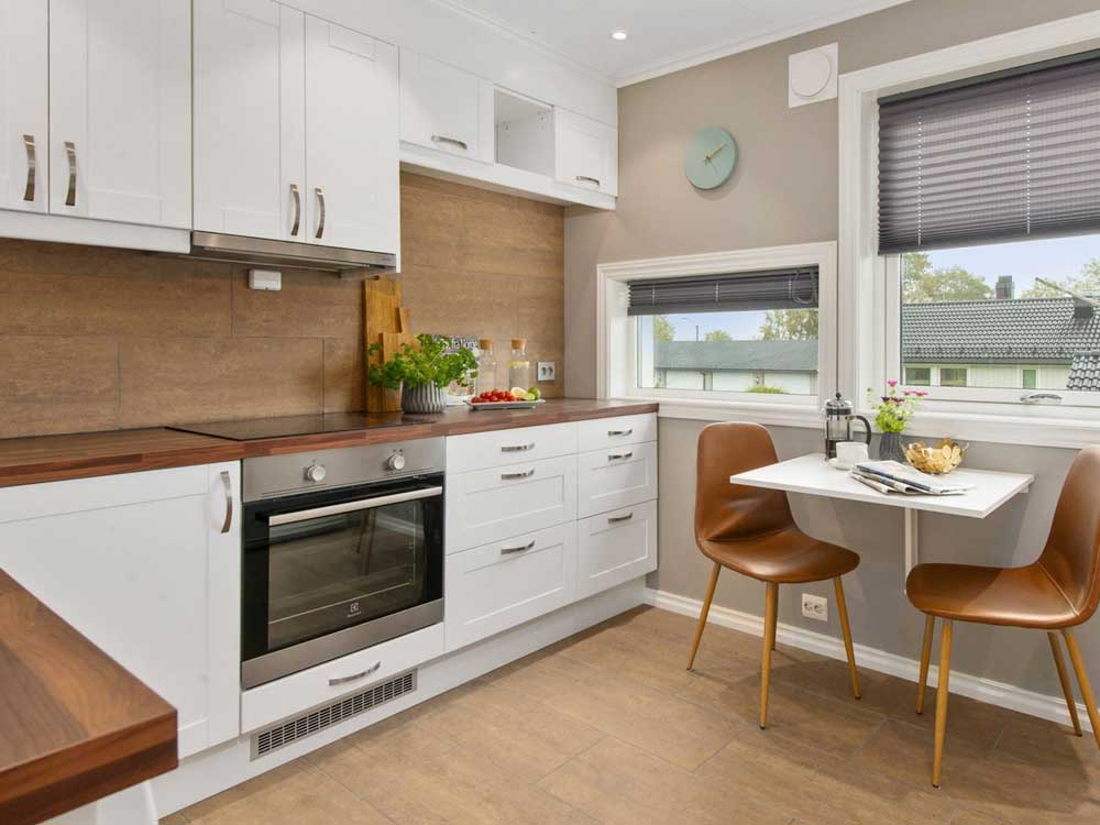 Affordable ready made kitchen - Cirencester